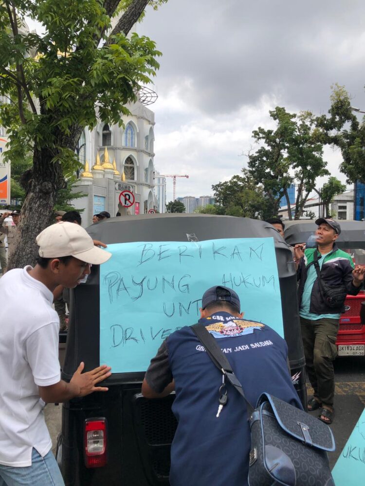 Driver Bajai Medan Tuntut Regulasi dan Perbaikan Tarif, Serahkan 11 Poin Aspirasi ke Pemprov Sumut