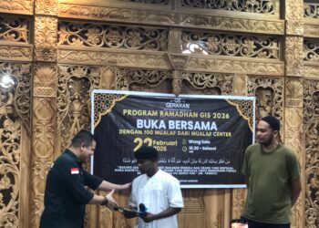 Komunitas GIS Medan Rangkul 100 Mualaf dalam Buka Bersama