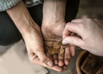 Sedekah di Bulan Ramadan: Amalan Sederhana dengan Pahala Luar Biasa