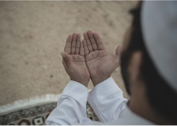 Doa Saat Lelah dan Gelisah: Amalan Penyejuk Hati dan Pikiran