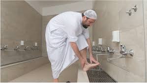 Cara Wudhu yang Benar: Rukun, Sunnah, Syarat, dan Hal yang Membatalkannya